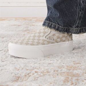 NWT Platform tan checkered van sneakers